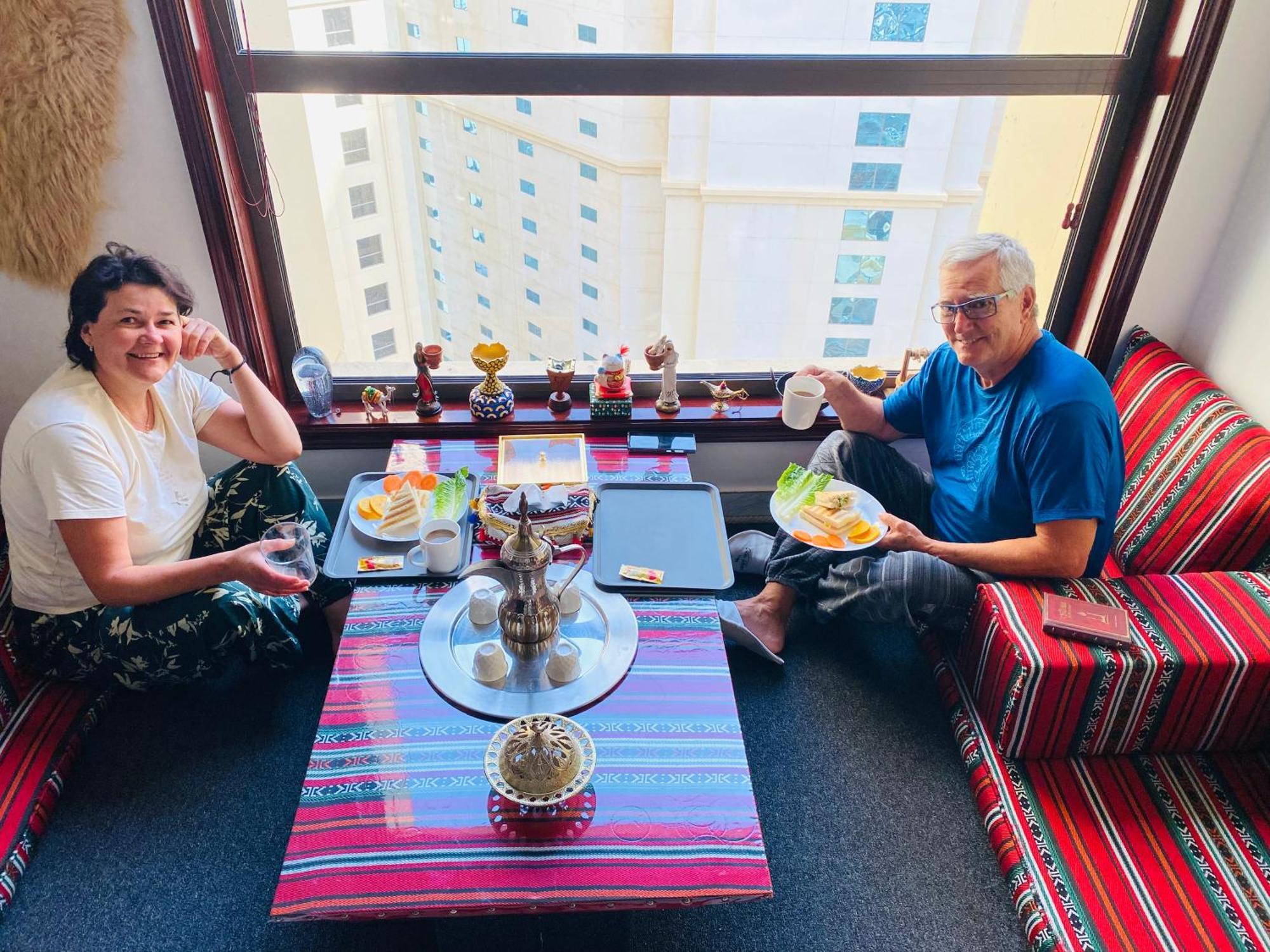 Dreams Beach Hostel Dubai Bagian luar foto